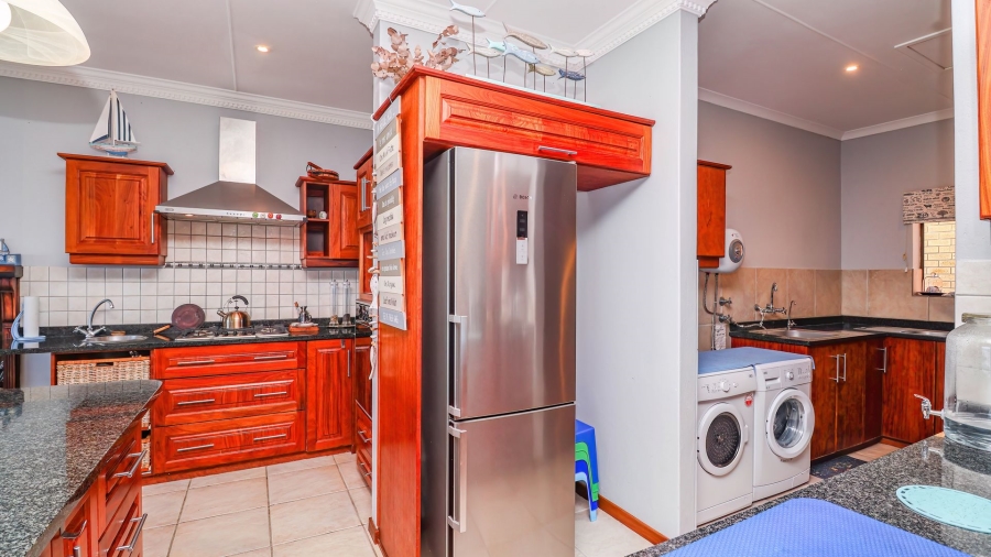 4 Bedroom Property for Sale in Jongensfontein Western Cape